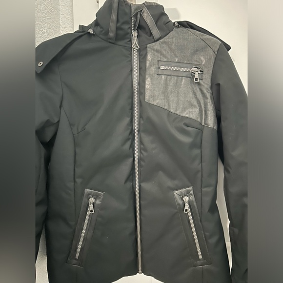 Erin Snow Ski Jacket - Picture 2 of 8